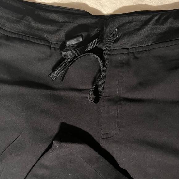 Mandala Scrub Set in Black (Size M) - Picture 7 of 9